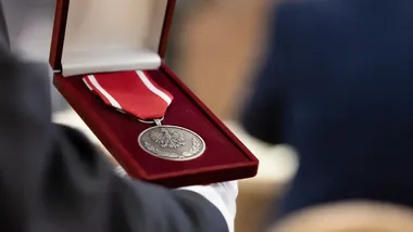 Łukasz Maciejewski z medalem Gloria Artis. Ważne wyróżnienie dla człowieka kultury