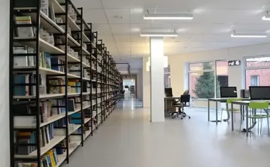 Suwalska biblioteka świętuje poezję wspólnym głosem Szymborskiej