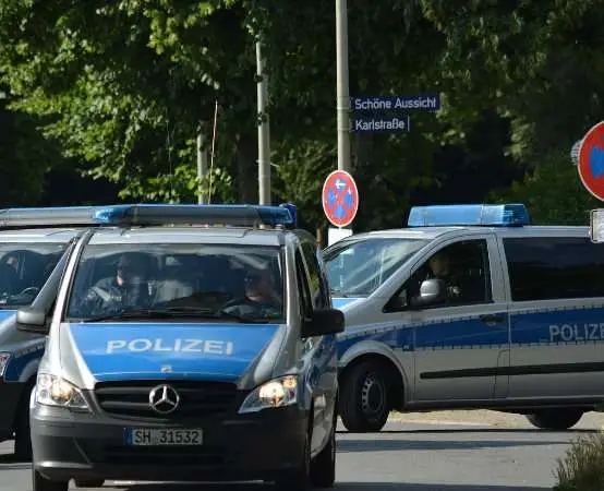 KMP w Suwałkach: Policjant na wolnym zatrzymał złodzieja sklepowego w akcji