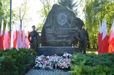 Pod pomnikiem 41. Pułku Piechoty AK przypomniano o państwie w konspiracji