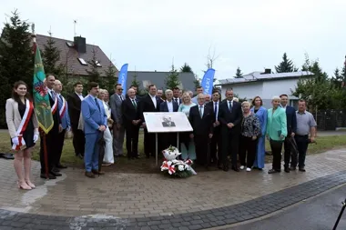 Stanisław Mikołajczyk upamiętniony w Suwałkach. Tablica stanęła przy jego rondzie