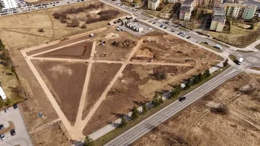 Park przy Świerkowej rośnie z ziemi, a Suwałki zmieniają zieloną mapę