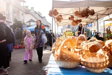 Kaziuk pachniał chlebem i piernikiem – tłumy na jarmarku pod św. Kazimierzem