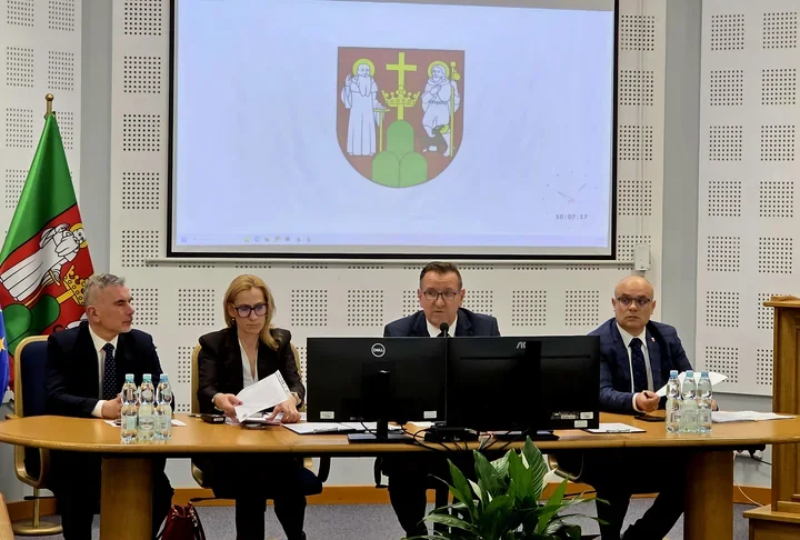 Radni zajmą się windami, transportem i budżetem Suwałk