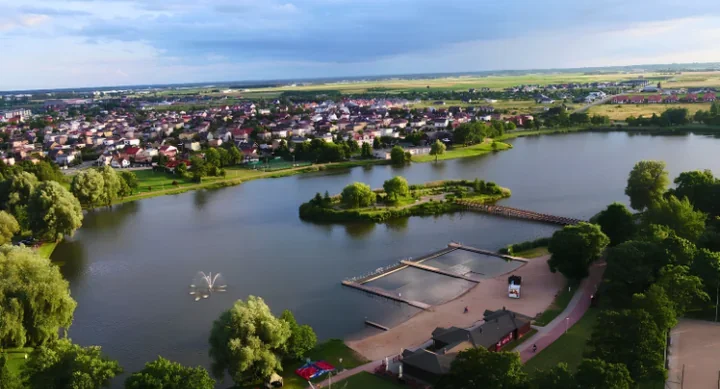 Arkadia wchodzi w sezon - od 1 lipca kąpiel pod okiem ratowników