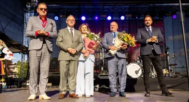 Suwalskie wyróżnienia prowadzą prosto na korty RECMAN CUP