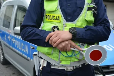 Dwaj kierowcy z zakazami zatrzymani w Suwałkach. Jeden miał 2,4 promila