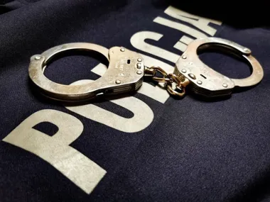 62-latka z sądowym zakazem ruszyła Mercedesem - kontrola skończyła się zarzutami
