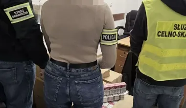 70 tysięcy papierosów w aucie - kierowca z Suwałk odpowie przed sądem