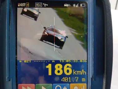 W Białej Wodzie jechał 186 km/h - suwalska drogówka zabrała prawo jazdy