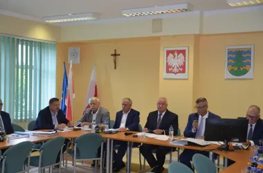 Jednogłośne decyzje Rady Powiatu. Ustalili opłaty i zasady w szkołach