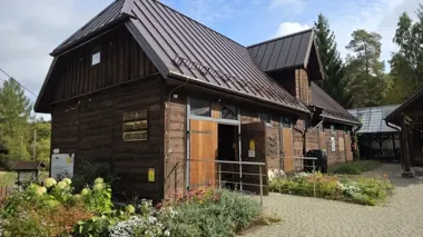 Gliniane naczynia, makrama i sękacz. Rodzinne warsztaty w skansenie